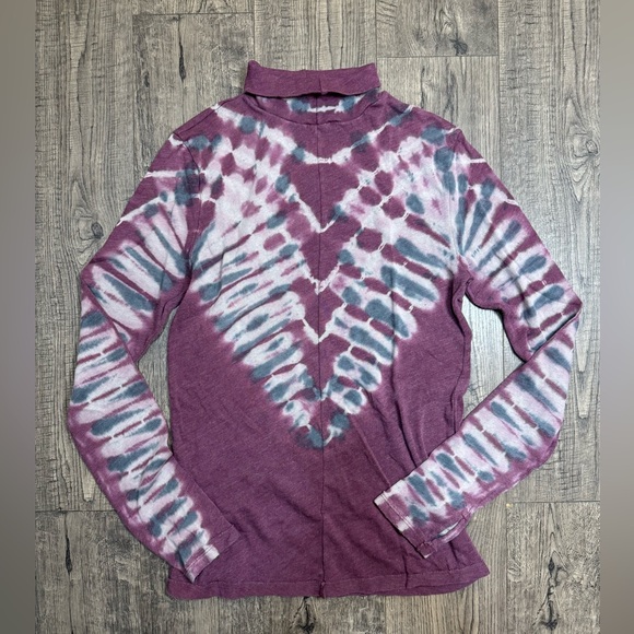 Free People Psychedelic Burgundy Multi Tie-Dye Turtleneck Top- Size Large - Picture 5 of 8